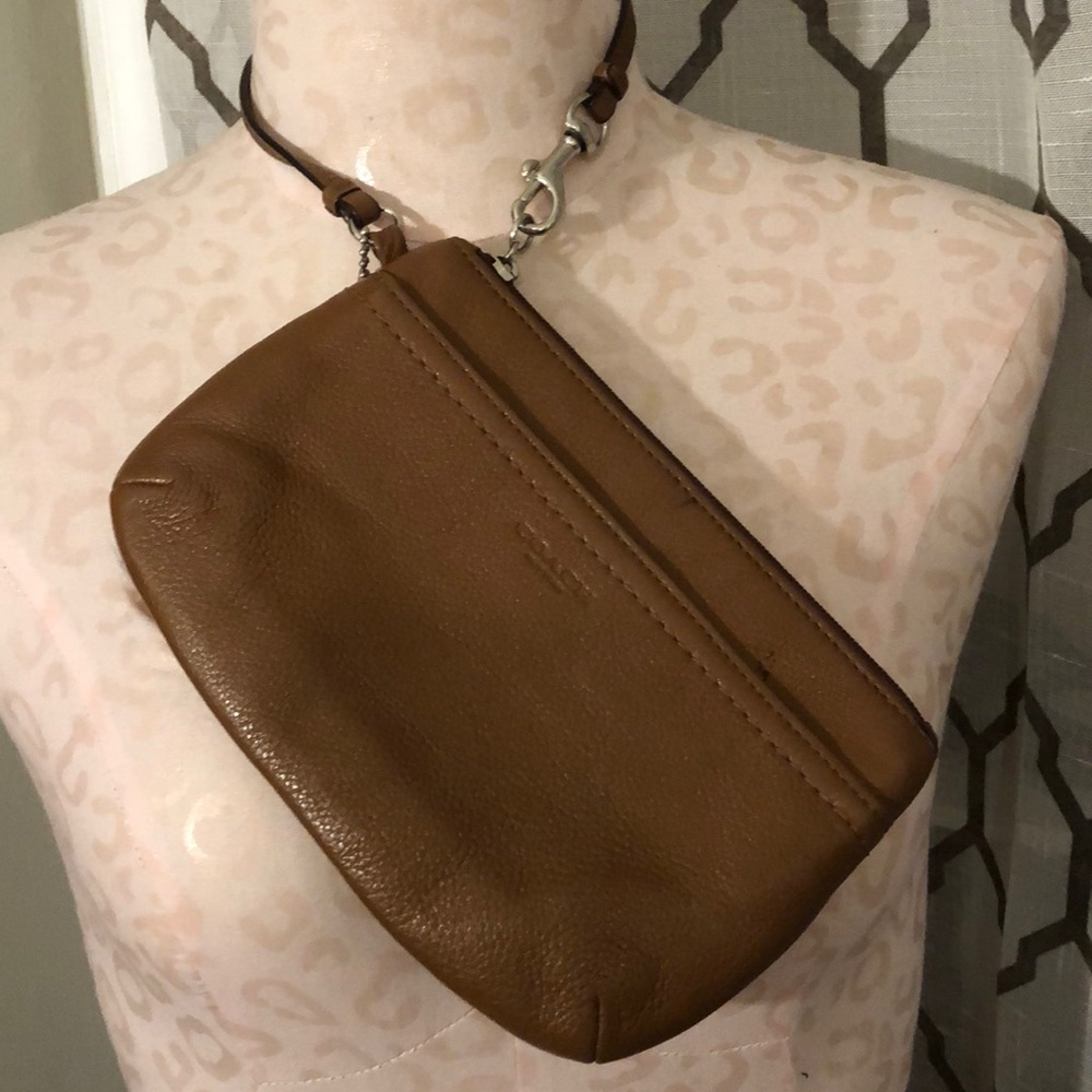 Coach wristlet with 2 pockets